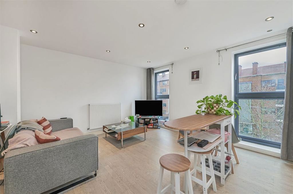 Property photo 3 of 6