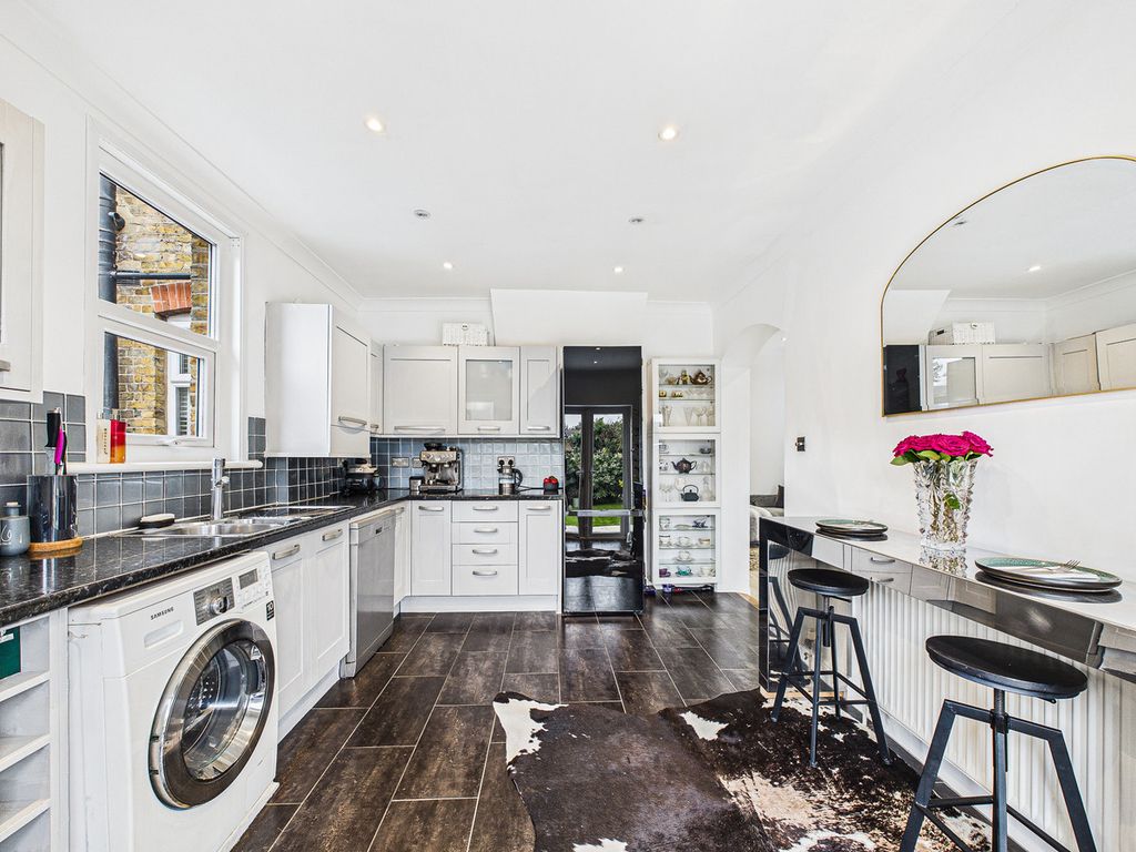 Property photo 3 of 29