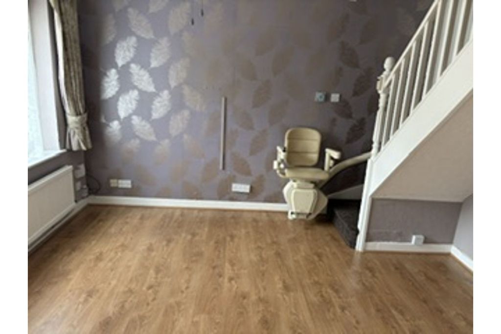 Property photo 3 of 12