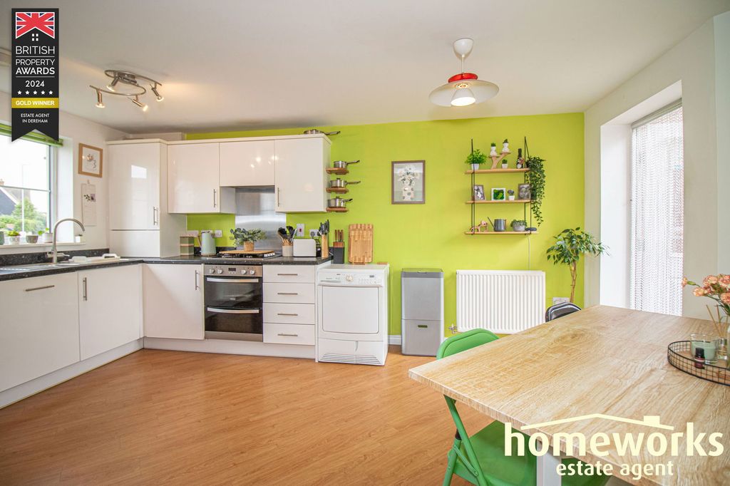 Property photo 3 of 16