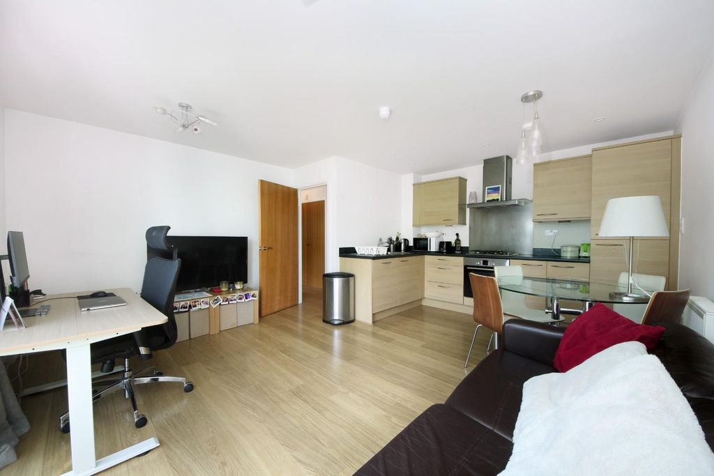 Property photo 2 of 6