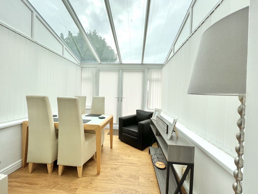 Property photo 3 of 12 Gallery