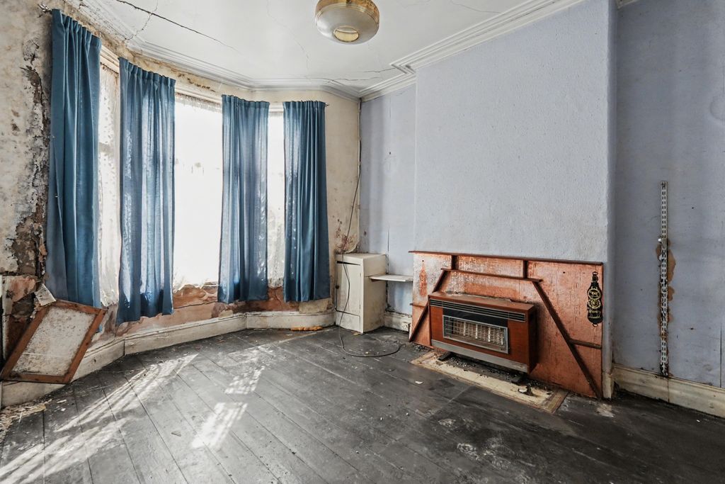 Property photo 2 of 21 45 Croxteth Road, Bootle, Merseyside, L20 5Eb
