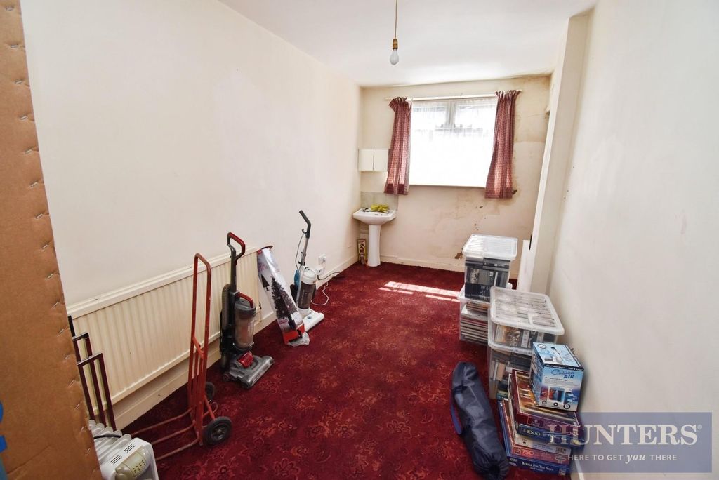 Property photo 2 of 5 Bedsit Example