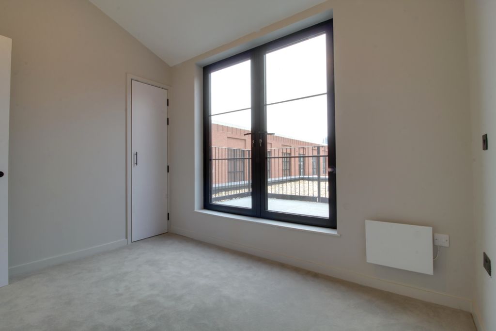 Property photo 3 of 13 Img_7859-Img_7861