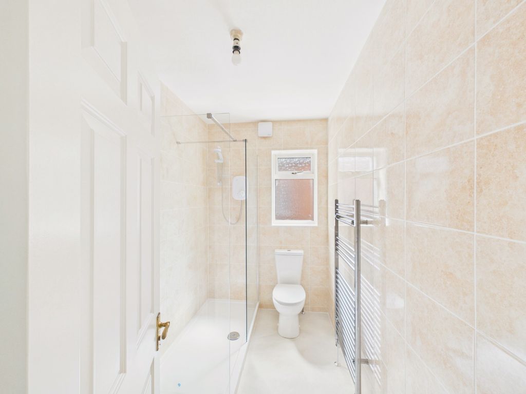 Property photo 3 of 17 4699408