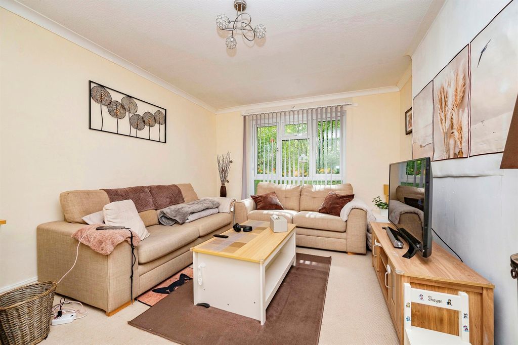 Property photo 2 of 14