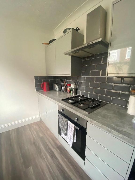 Property photo 2 of 11 Tel 3
