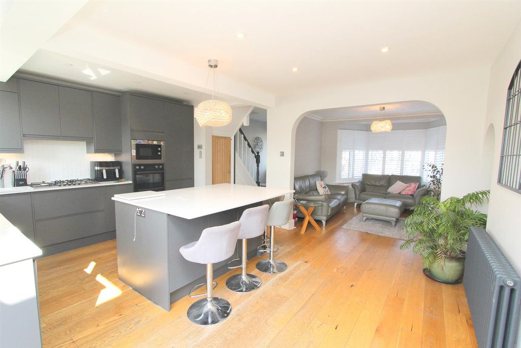 Property photo 1 of 16 Kit B.Jpg