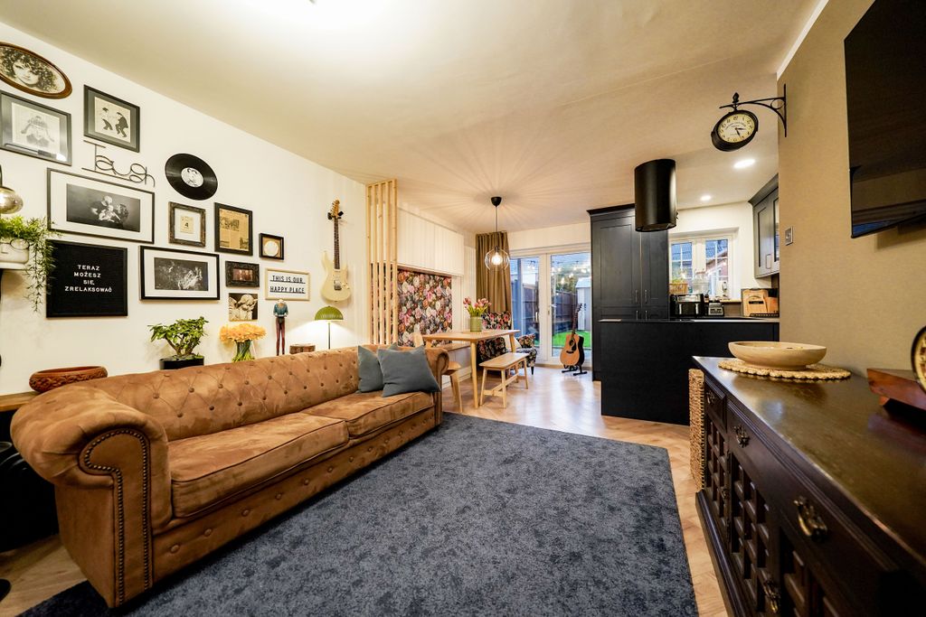 Property photo 3 of 31 Dsc03834