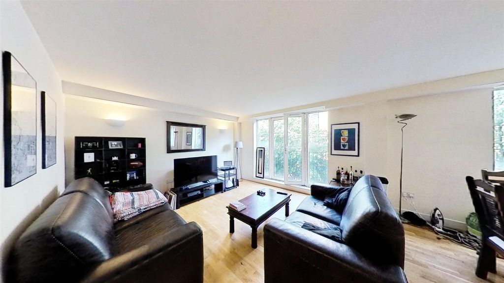 Property photo 1 of 10 Banner-Street-Ec1Y-08102020_185459.Jpg