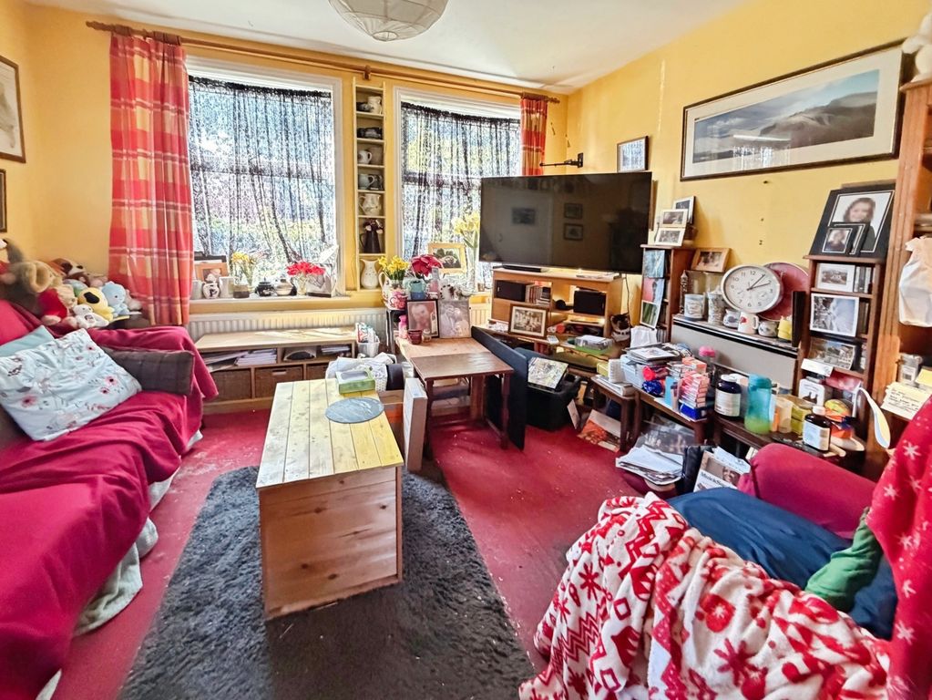 Property photo 3 of 11 Pbox-Img.Jpg
