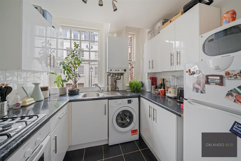 Property photo 3 of 12 Flat 55, Crawford Buildings W1H 4Ny-5.Jpg