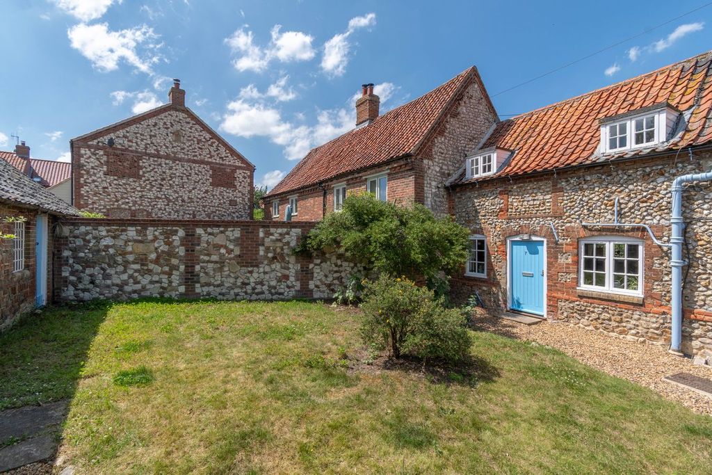Property photo 2 of 12