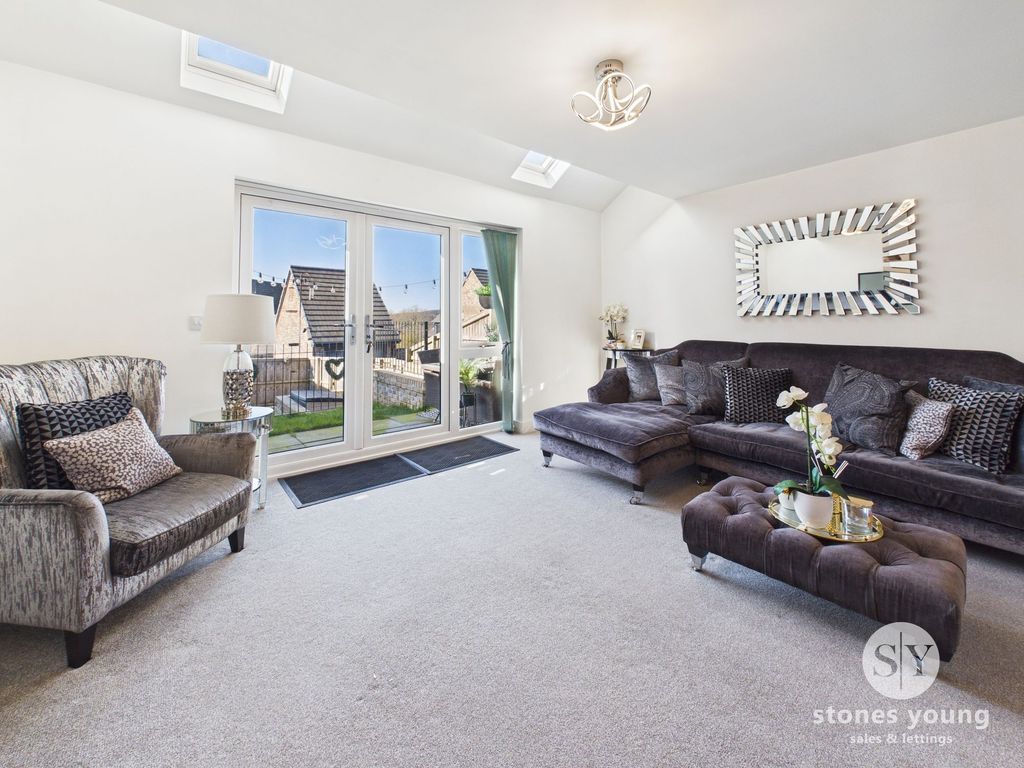 Property photo 2 of 21