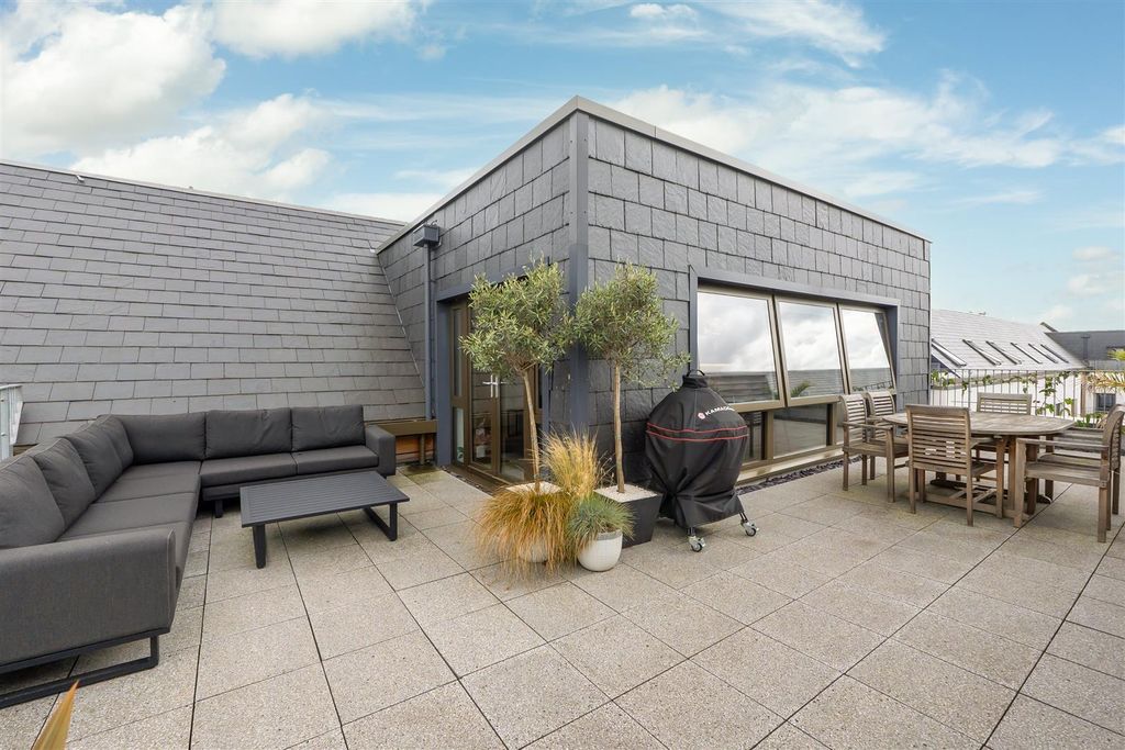 Property photo 2 of 15 73-Hope-Quay-Bs1-7.Jpg