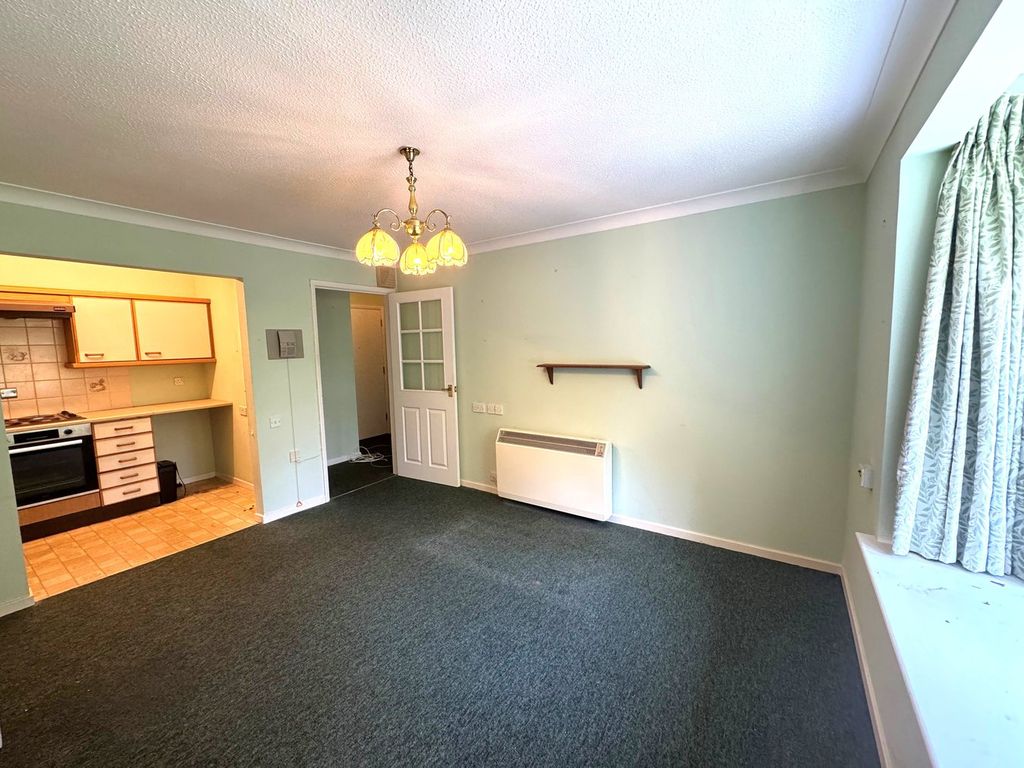 Property photo 2 of 10