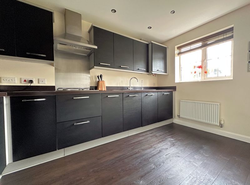 Property photo 3 of 20 Kitchen