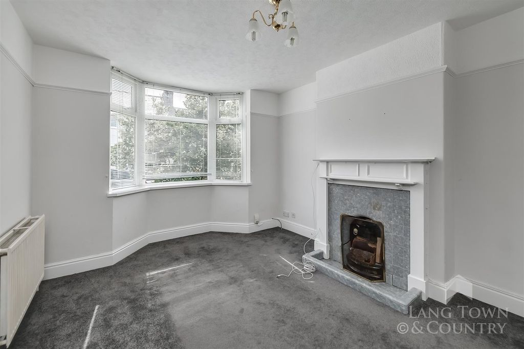 Property photo 3 of 12 0021.Jpg