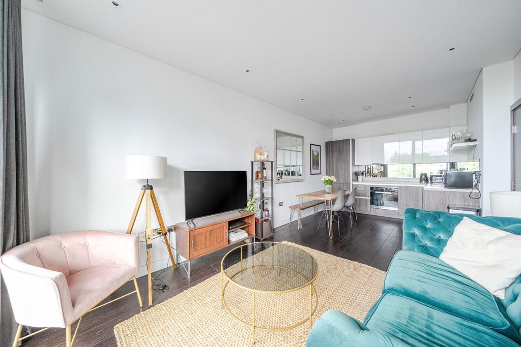 Property photo 2 of 11 Picture No. 22