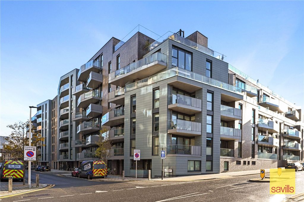 Property photo 3 of 18 External