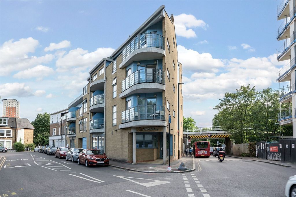 Property photo 2 of 20 Picture No. 01