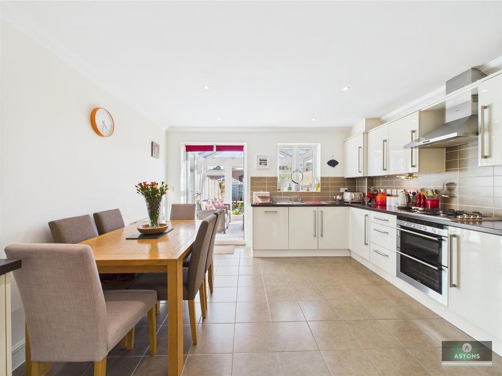 Property photo 2 of 24 Cam02202G0-Pr0580-Still005.Jpg