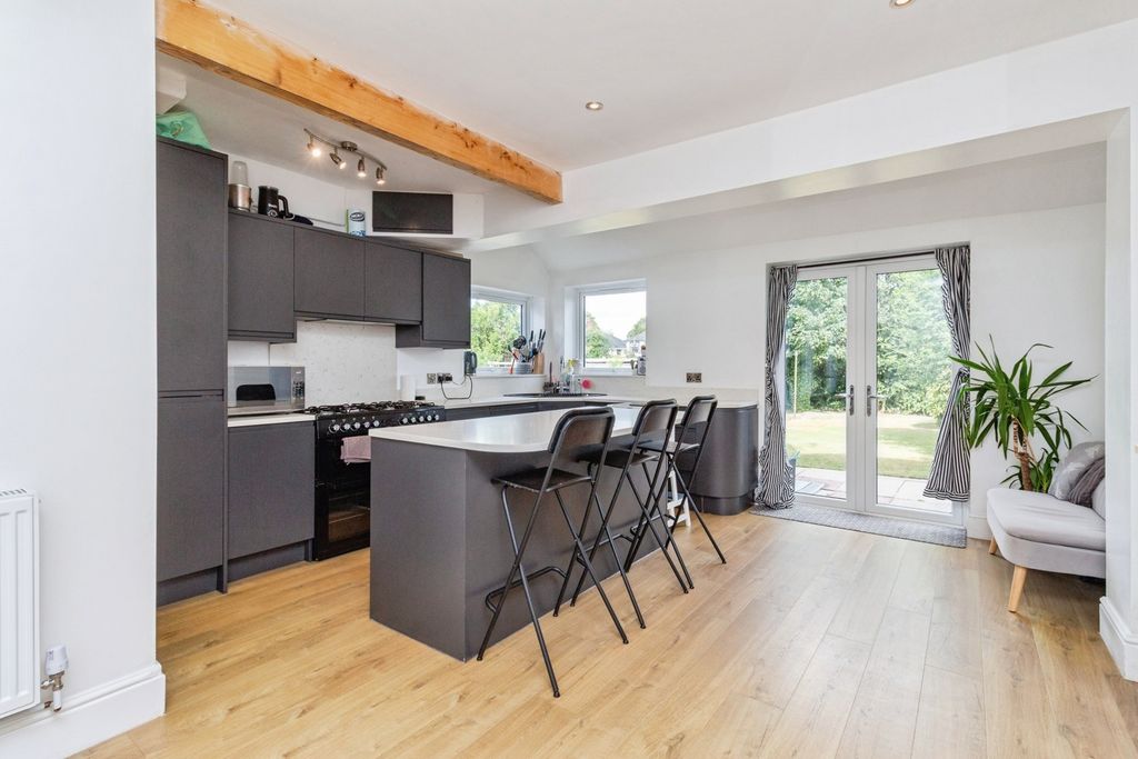 Property photo 3 of 18 Pbox-Img.Jpg