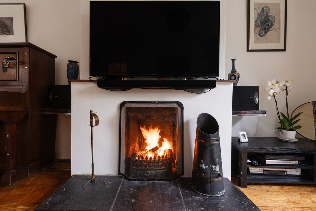 Property photo 3 of 34