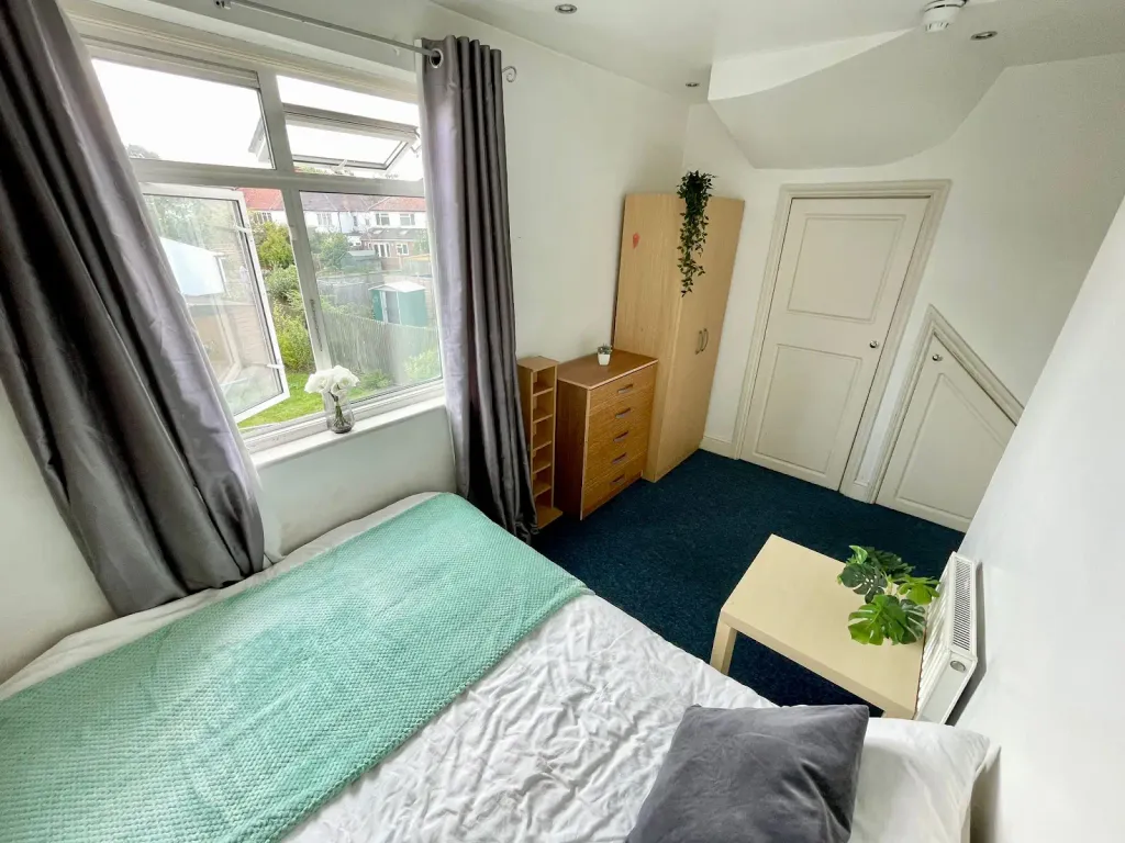 Property photo 3 of 7