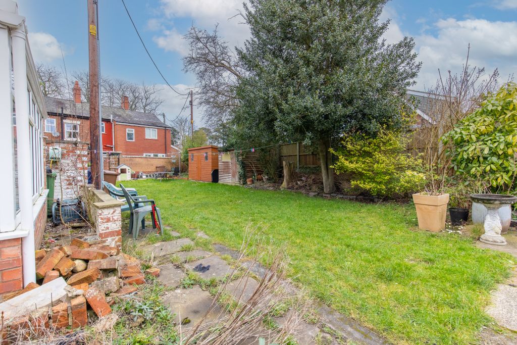 Property photo 2 of 13 Garden