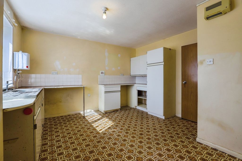 Property photo 3 of 20 Pbox-Img.Jpg