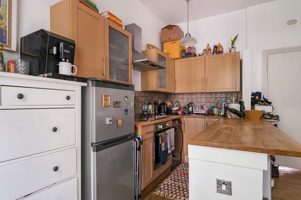 Property photo 3 of 17 Photo 2