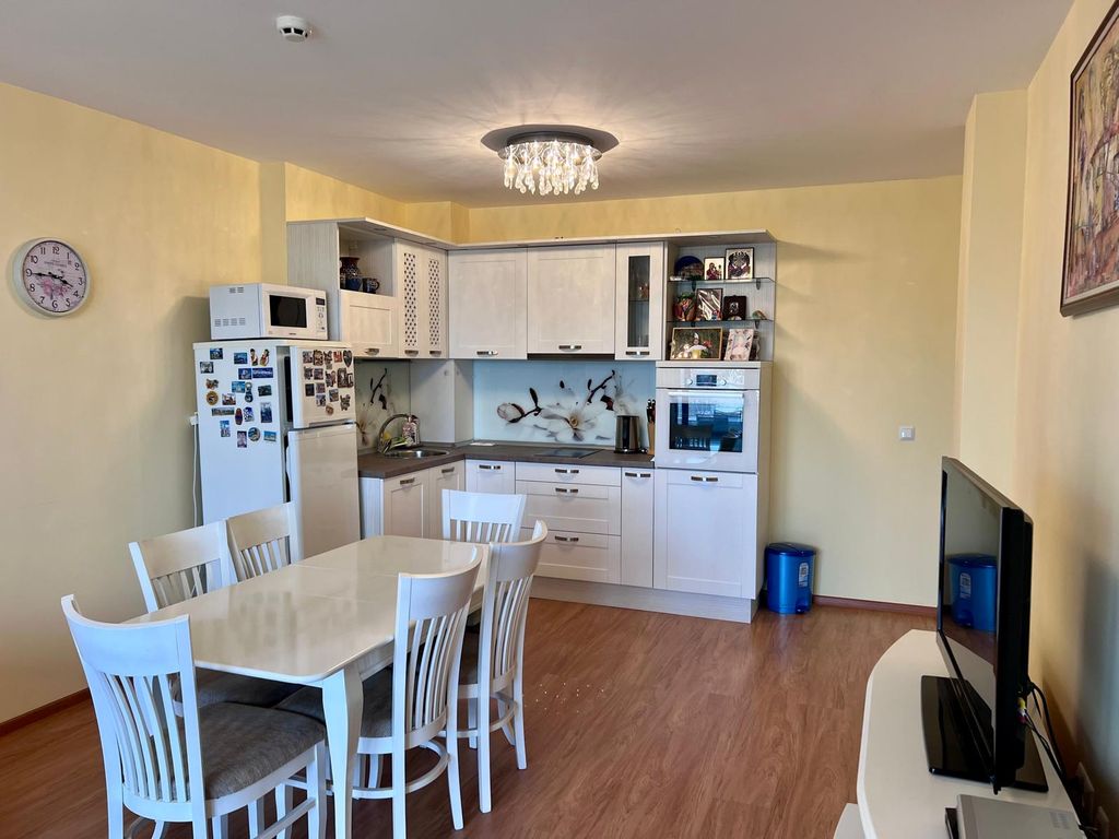 Property photo 3 of 16