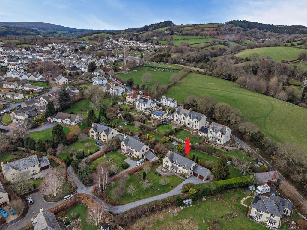 Property photo 2 of 19 Postion