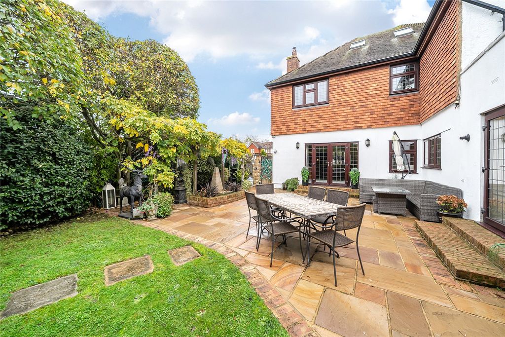 Property photo 3 of 26 Picture No. 24