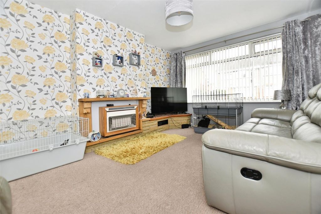 Property photo 2 of 12 1Ebc2582-Living 20Room.Jpg