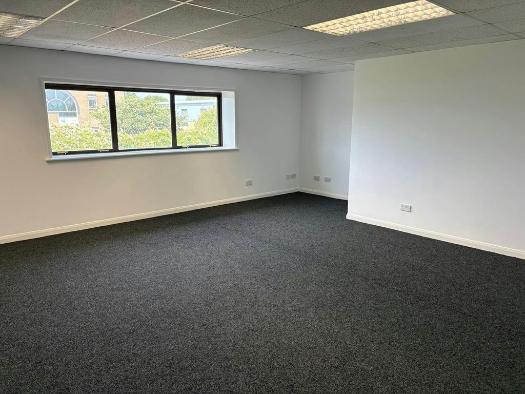 Property photo 3 of 24 Unit 4 Pic 3.Jpeg