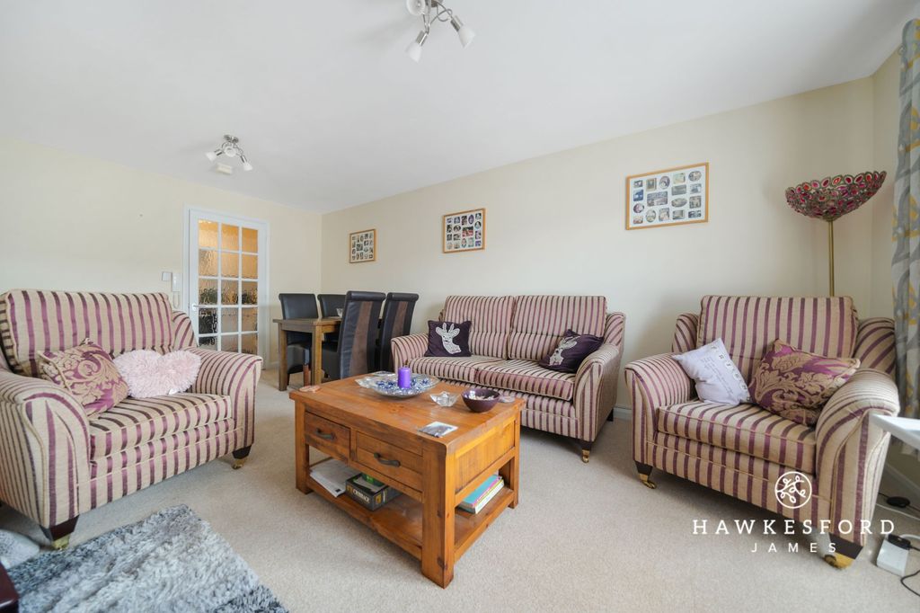 Property photo 2 of 13 The Turrets, Sittingbourne - Lounge/Diner