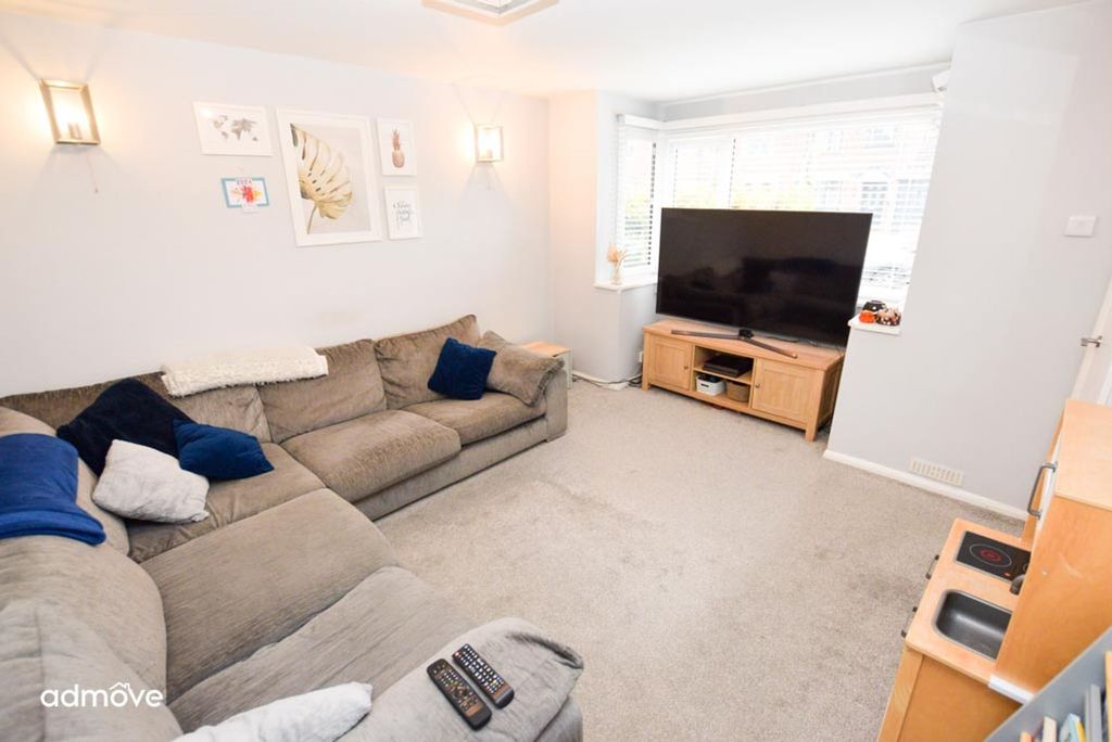 Property photo 3 of 17 Photo 7