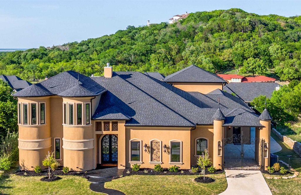 Property photo 1 of 31