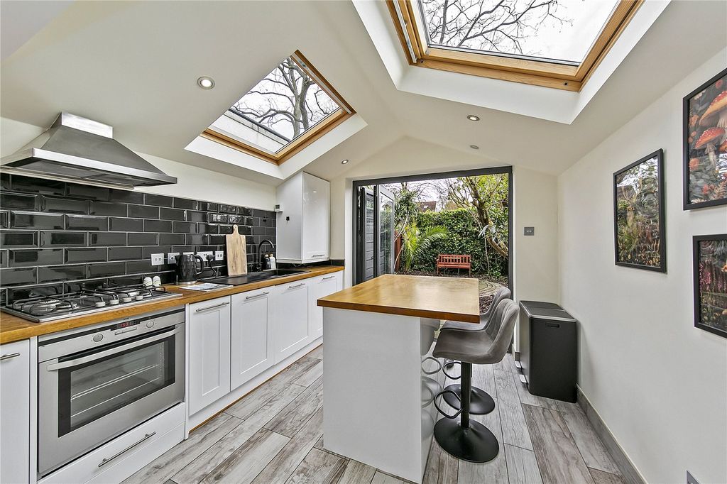 Property photo 1 of 9 Picture No. 13