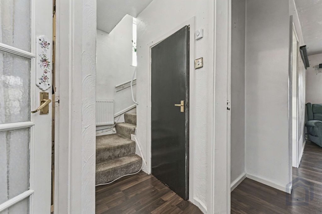 Property photo 3 of 30