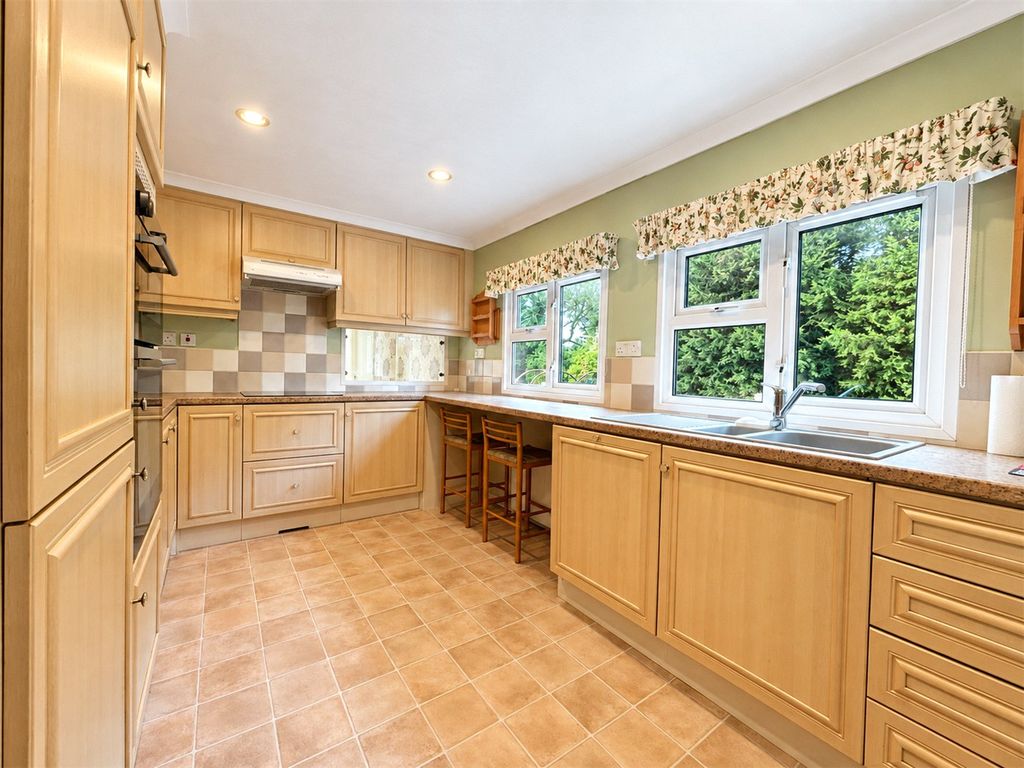 Property photo 2 of 12 Picture No. 10