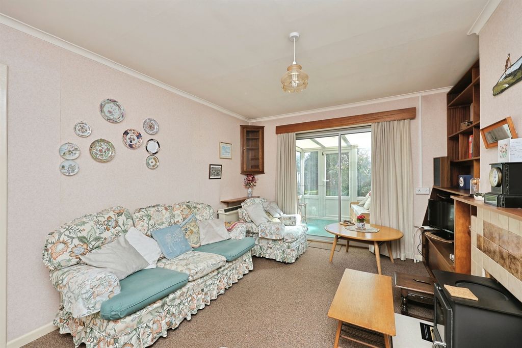 Property photo 3 of 20