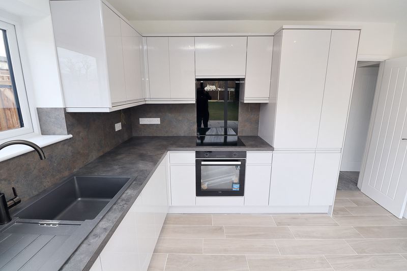 Property photo 3 of 18 Fordwich Road