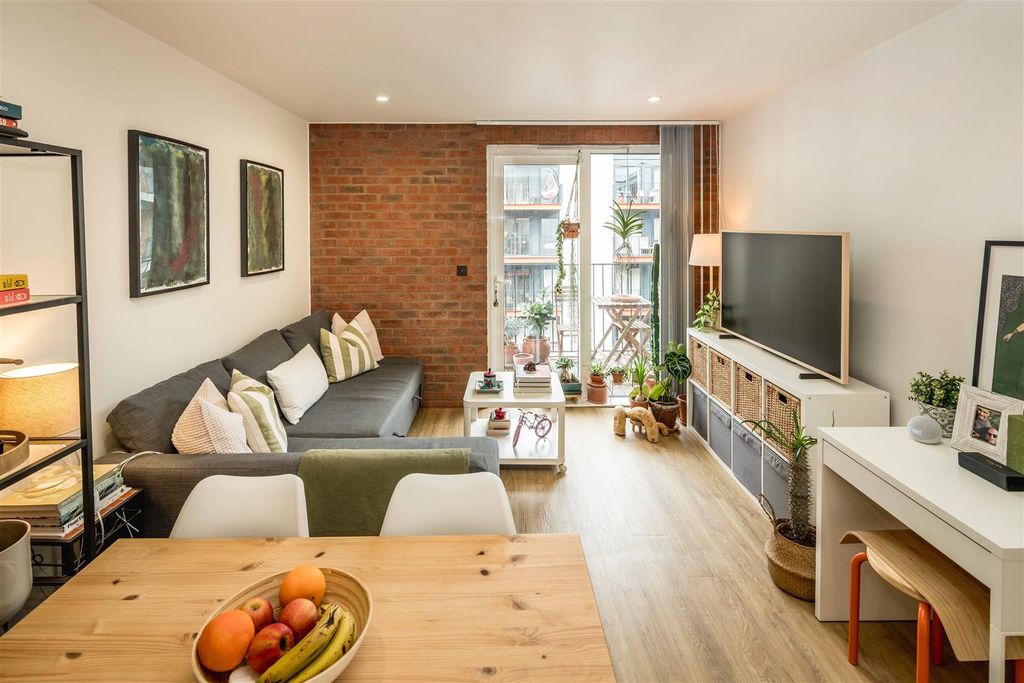 Property photo 2 of 12 Open Plan 3.Jpeg