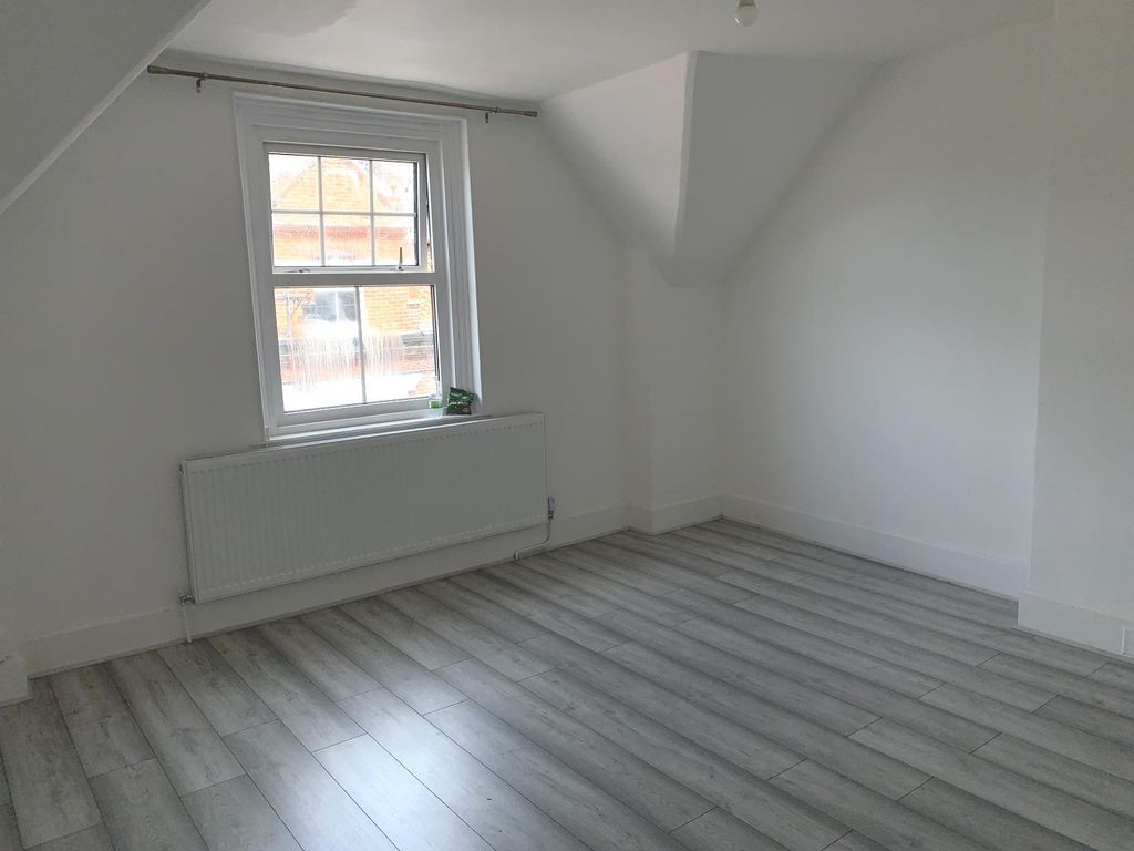 Property photo 2 of 20 Gallery