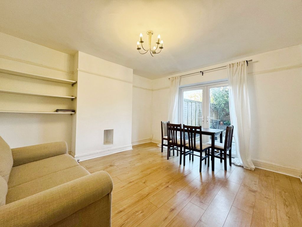 Property photo 3 of 16 Picture No. 22