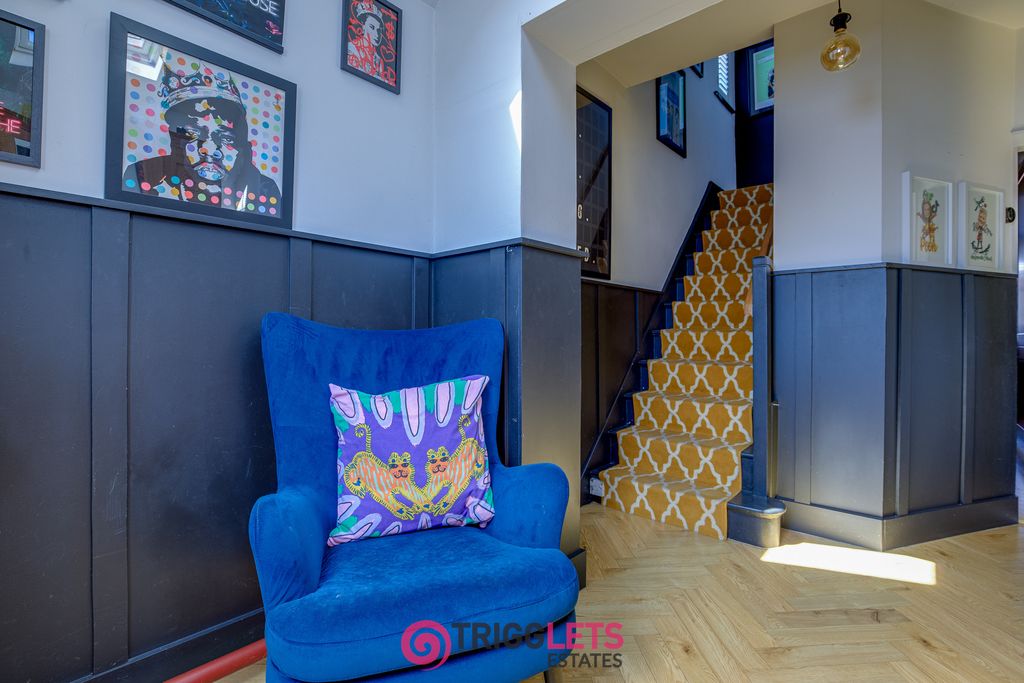Property photo 3 of 36